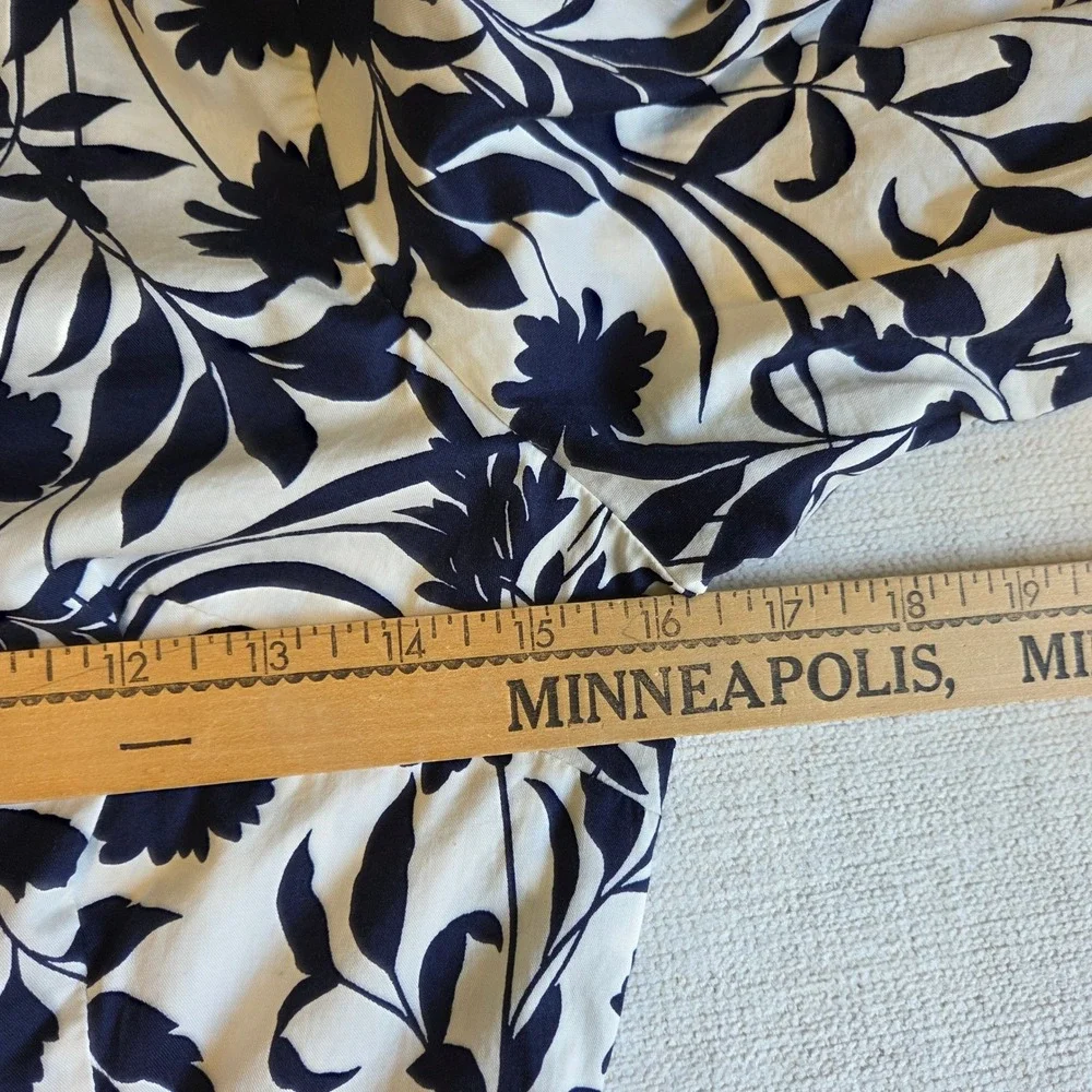 Old Navy Floral Wrap Top Womens S Navy‎ Ivory Puff Sleeve Feminine Cottagecore